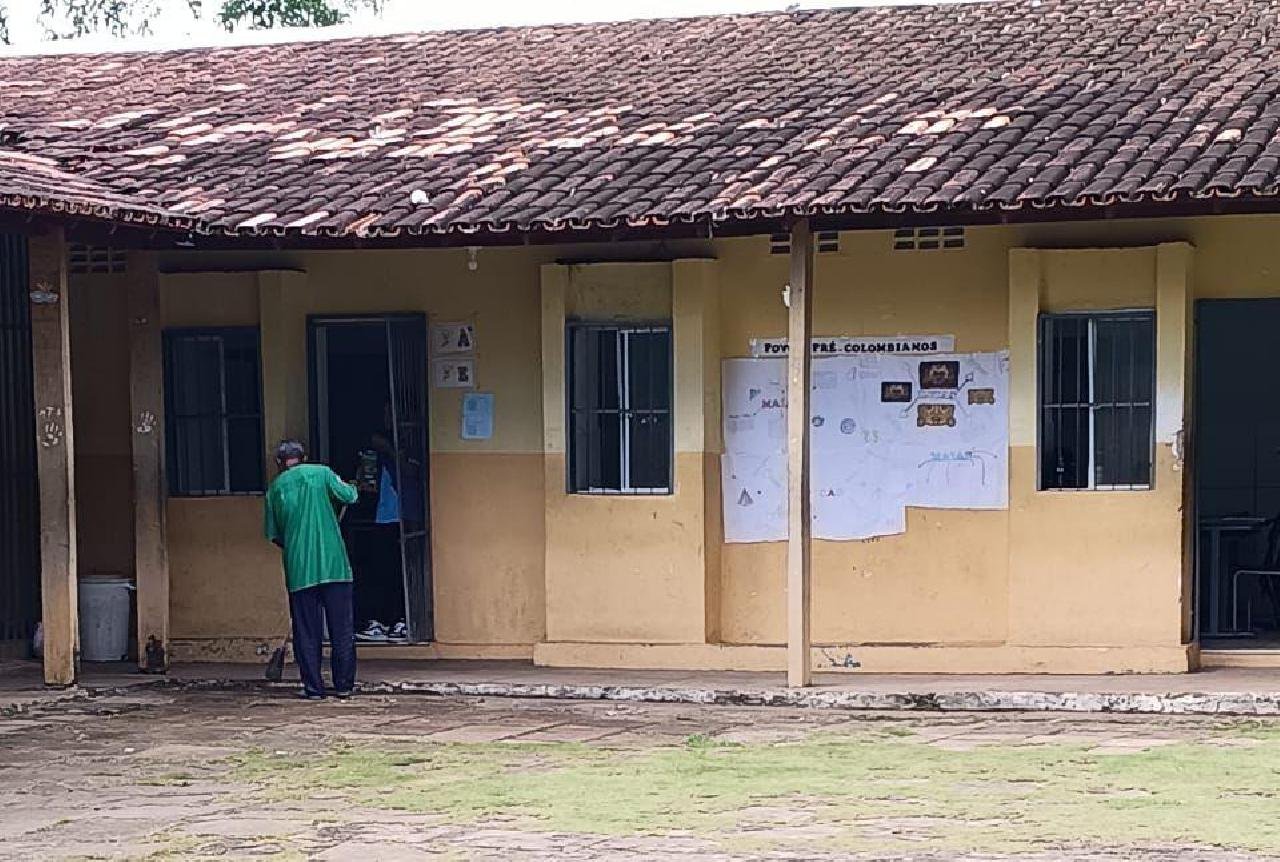 ESCOLA DO BANCO DA VITÓRIA RECEBE SERVIÇOS DE MANUTENÇÃO DA ÁREA EXTERNA