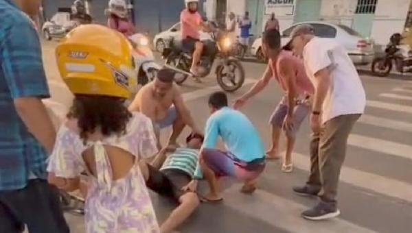 ACIDENTE ENTRE CICLISTA E MOTOCICLISTA GERA CONGESTIONAMENTO NA AVENIDA ITABUNA, EM ILHÉUS