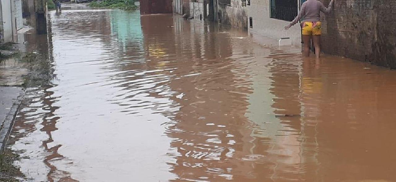 DESALOJADOS EM ILHÉUS SÃO ATENDIDOS PELO CRAS DESALOJADOS EM ILHÉUS SÃO ATENDIDOS PELO CRAS