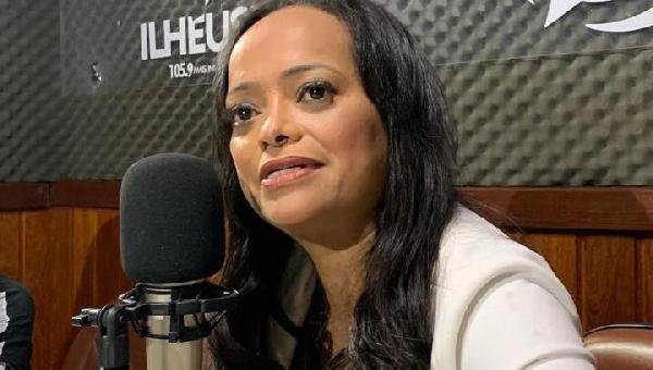 “NOSSOS JOVENS ESTÃO NATURALIZANDO A VIOLÊNCIA”, ALERTA VICE-PREFEITA WANESSA GEDEON AO DEFENDER PLANTÃO 24H DA DELEGACIA DA MULHER EM ILHÉUS