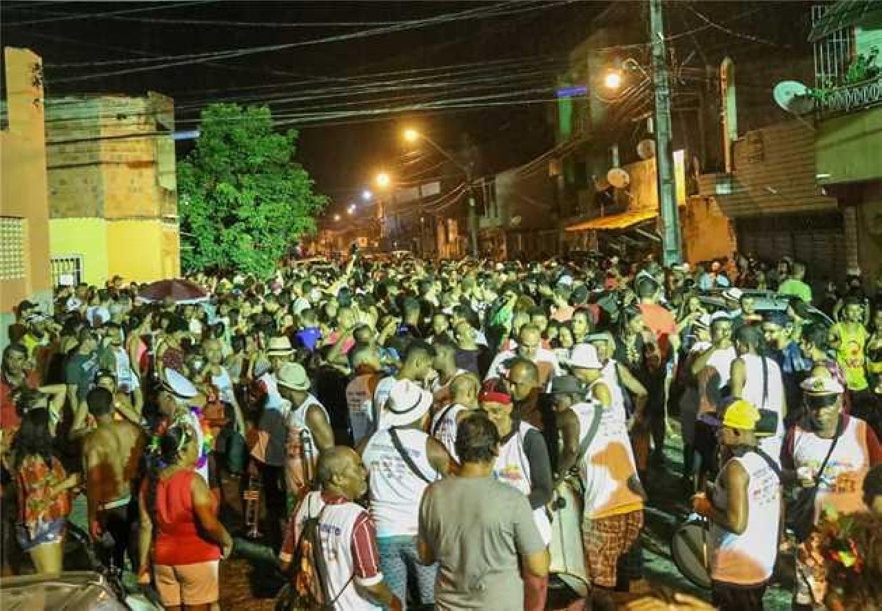 BLOCO ZÉ PEREIRA EMBALOU FOLIÕES NA ZONA SUL DE ILHÉUS