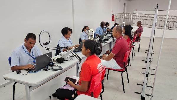 SAC ITINERANTE REALIZA ATENDIMENTO ESPECIAL DA NOVA CARTEIRA DE IDENTIDADE EM ILHÉUS