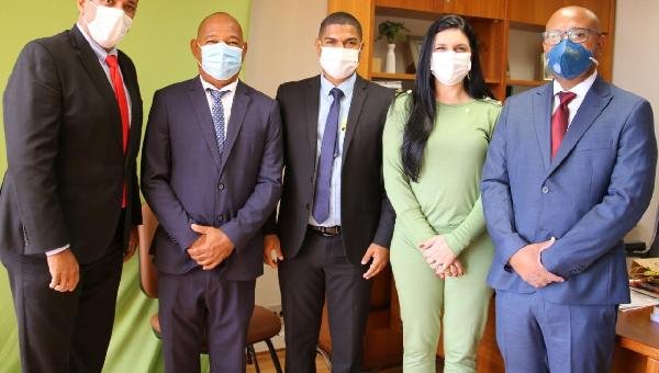DEPUTADA LIBERA 3,5 MILHÕES EM EMENDAS APÓS PEDIDO DE MARÃO