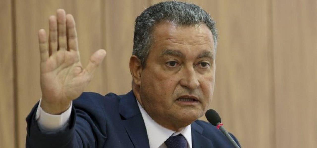 RUI DESCARTA POSSIBILIDADE DE SER CANDIDATO A PREFEITO DE SALVADOR RUI DESCARTA POSSIBILIDADE DE SER CANDIDATO A PREFEITO DE SALVADOR