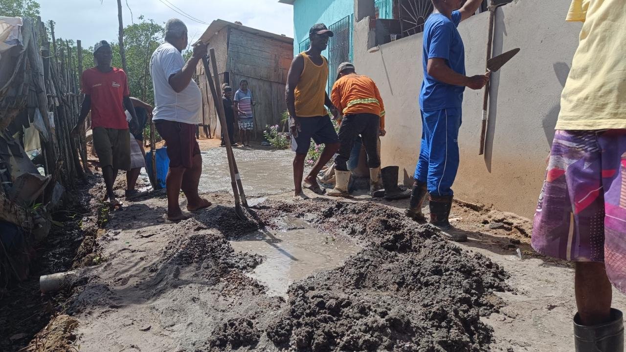 MAIS DE 150 RUAS FORAM PAVIMENTADAS ATRAVÉS DE PROGRAMA COMUNITÁRIO EM ILHÉUS MAIS DE 150 RUAS FORAM PAVIMENTADAS ATRAVÉS DE PROGRAMA COMUNITÁRIO EM ILHÉUS