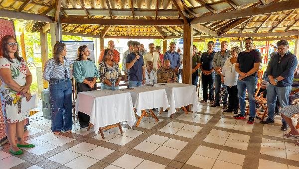 GABINETE ITINERANTE DISCUTE DEMANDAS DO LITORAL NORTE DE ILHÉUS EM MAMOAN