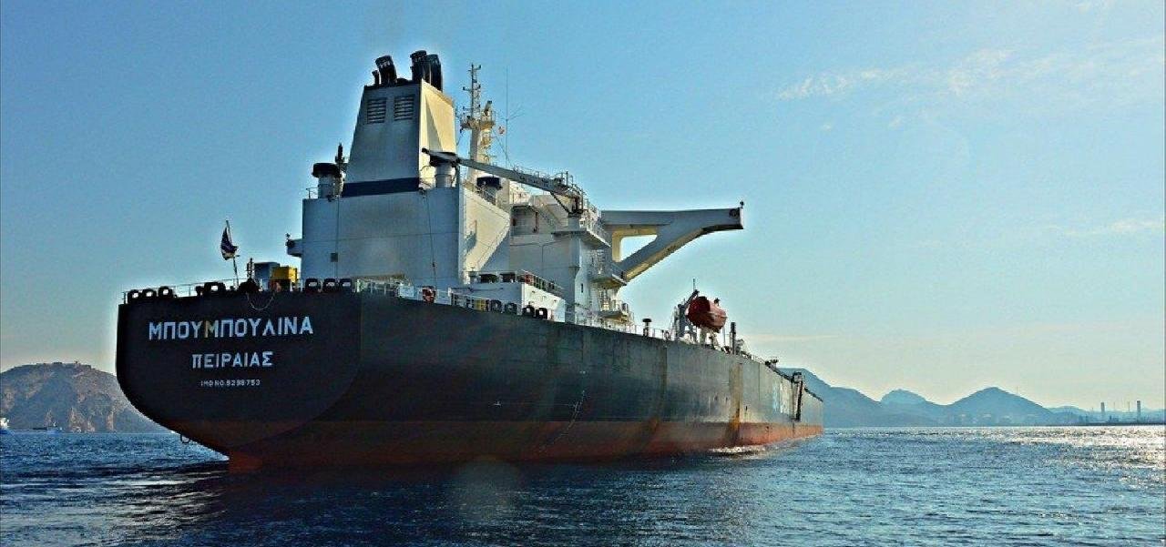 DOIS ENTRE CINCO NAVIOS NOTIFICADOS NÃO TRANSPORTAVAM PETRÓLEO DA VENEZUELA, DIZ AGÊNCIA