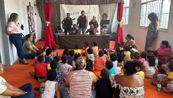 PRIMEIRA ETAPA DO PROJETO CIRCULAÇÃO MARIÁ E MURECI LEVA ESPETÁCULO INFANTIL PARA 11 ESCOLAS DE ITABUNA