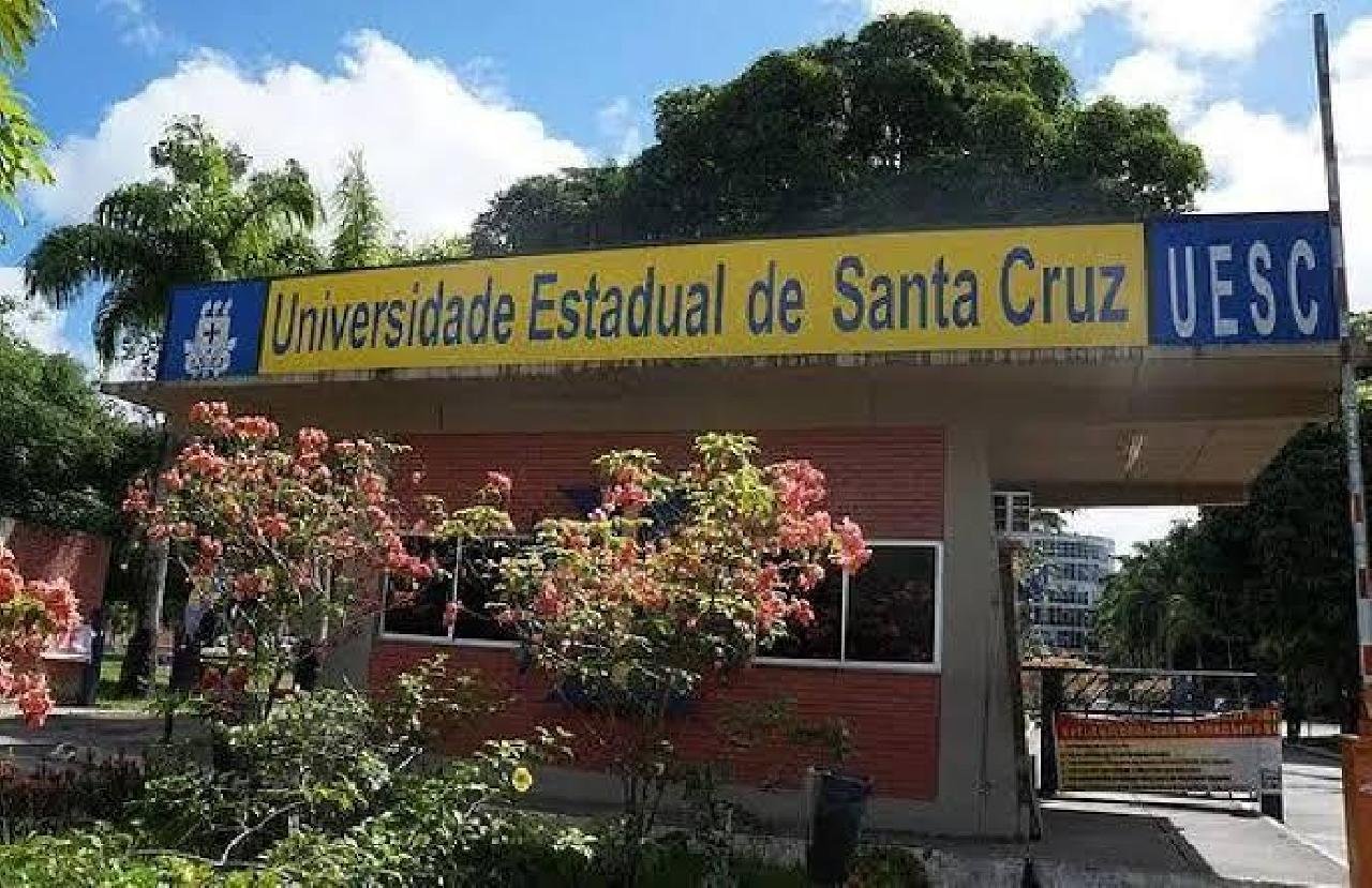 UESC RECOMENDA QUE ALUNOS E FUNCIONÁRIOS DE ITABUNA NÃO SE DIRIJAM À INSTITUIÇÃO POR CONTA DA ELEVAÇÃO DO RIO CACHOEIRA; AULAS SERÃO ON-LINE UESC RECOMENDA QUE ALUNOS E FUNCIONÁRIOS DE ITABUNA NÃO SE DIRIJAM À INSTITUIÇÃO POR CONTA DA ELEVAÇÃO DO RIO CACHOEIRA; AULAS SERÃO ON-LINE