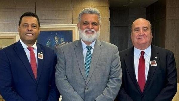 OAB DE ILHÉUS SE REÚNE COM PRESIDENTE DO TST E DISCUTE EXTINÇÃO DA 3ª VARA DO MUNICÍPIO