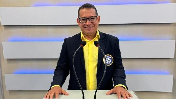 BENTO LIMA FALA DE AVANÇOS E REFORÇA COMPROMISSOS COM O DESENVOLVIMENTO DE ILHÉUS DURANTE DEBATE