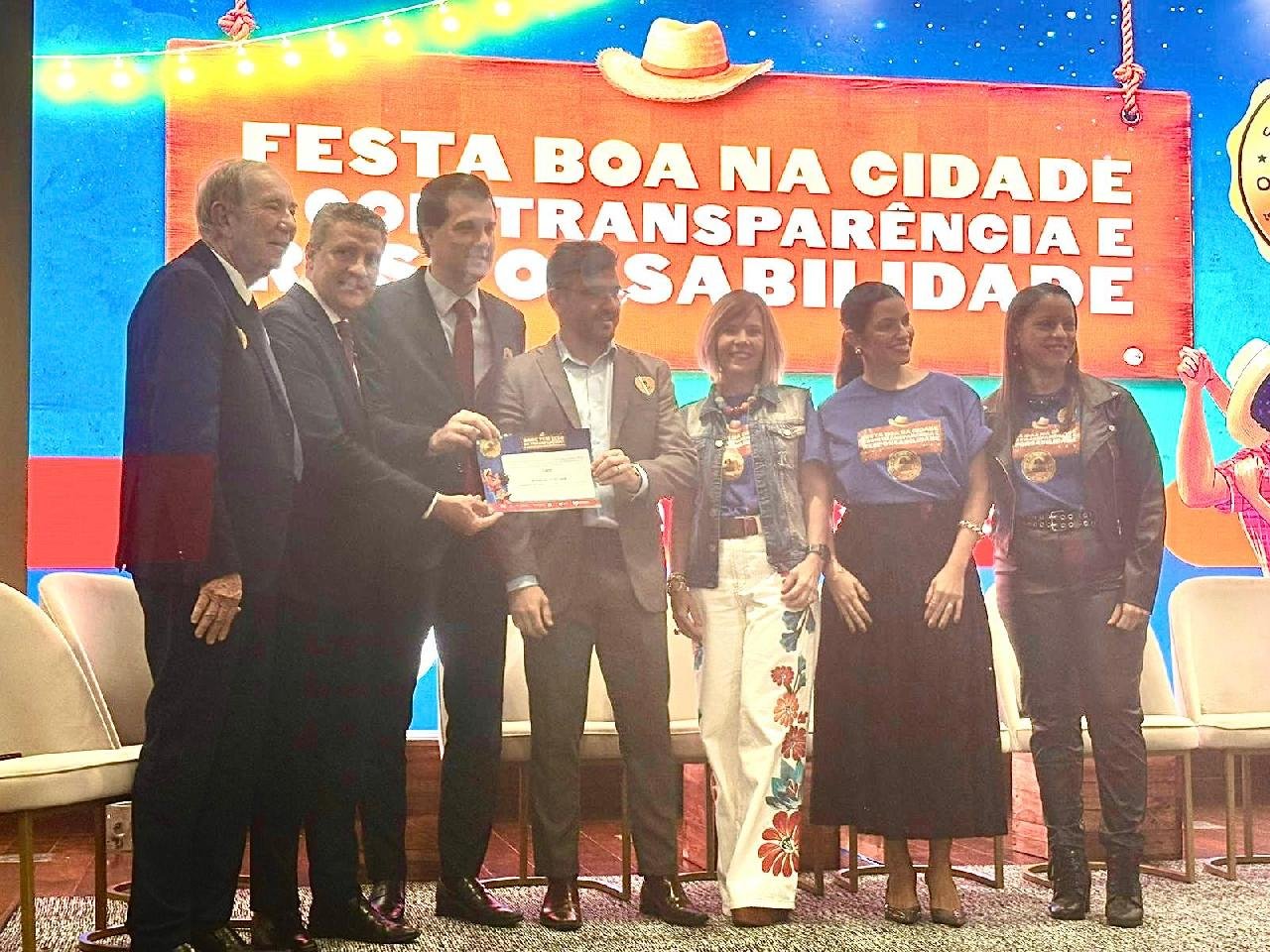 ILHÉUS RECEBE SELO DE TRANSPARÊNCIA DOS FESTEJOS JUNINOS ILHÉUS RECEBE SELO DE TRANSPARÊNCIA DOS FESTEJOS JUNINOS