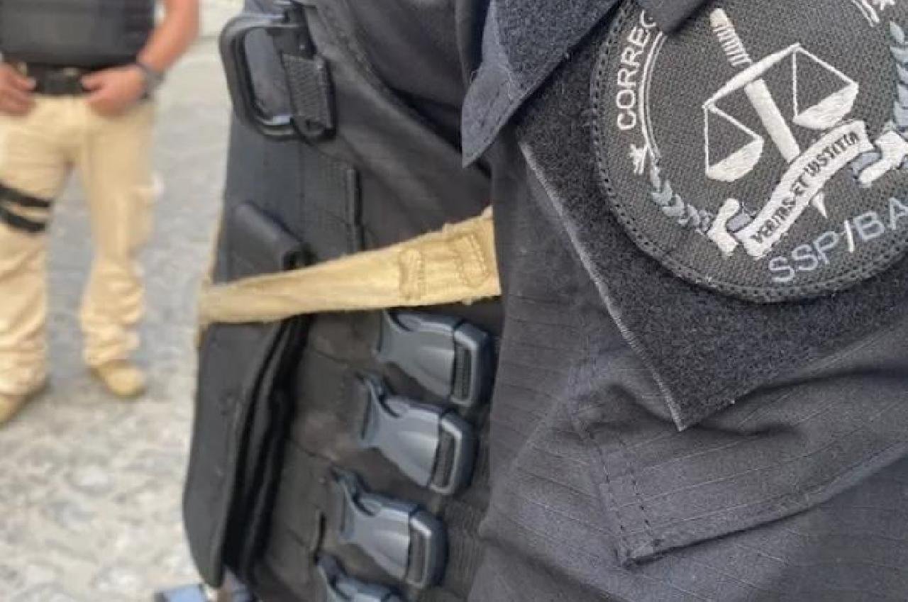 DELEGADO, INVESTIGADOR E PMS SÃO PRESOS EM OPERAÇÃO QUE INVESTIGA GRUPO DE EXTERMÍNIO NO INTERIOR DA BAHIA DELEGADO, INVESTIGADOR E PMS SÃO PRESOS EM OPERAÇÃO QUE INVESTIGA GRUPO DE EXTERMÍNIO NO INTERIOR DA BAHIA