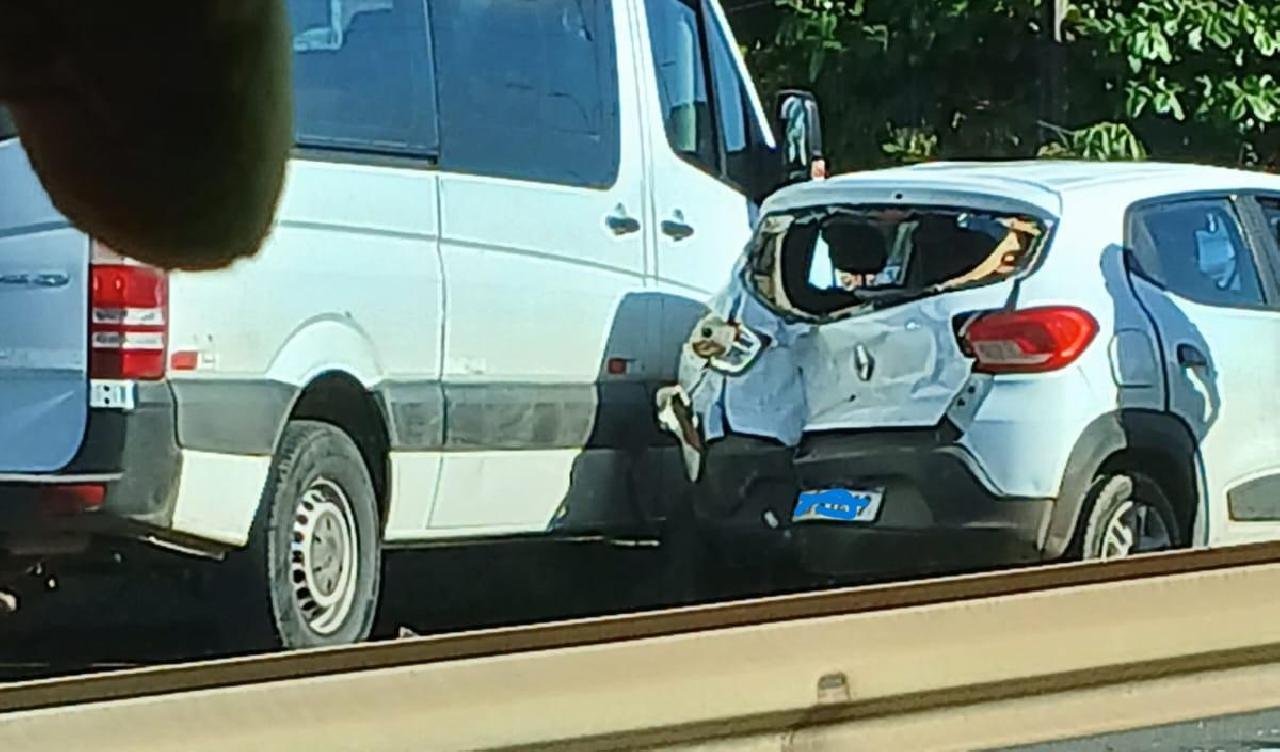 ACIDENTES NA BA-001 COMPLICAM O TRÂNSITO NA ZONA SUL DE ILHÉUS ACIDENTES NA BA-001 COMPLICAM O TRÂNSITO NA ZONA SUL DE ILHÉUS