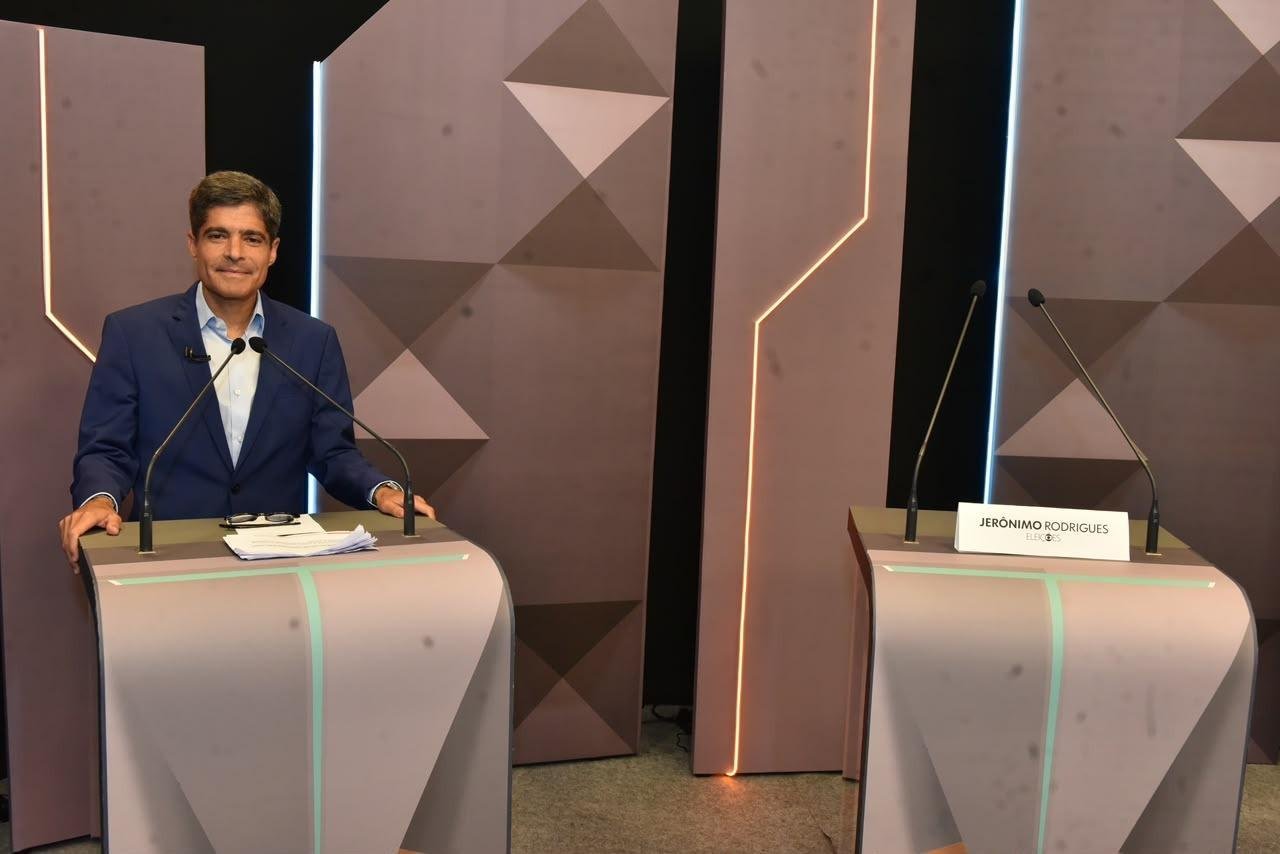 ACM NETO PROPÕE MUDANÇAS NO ENSINO MÉDIO E AMPLIAÇÃO DA FORMAÇÃO PROFISSIONAL NA BAHIA