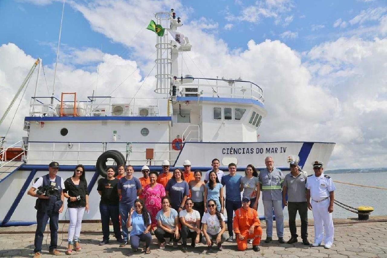 ILHÉUS RECEBE NAVIO CIÊNCIAS DO MAR IV 