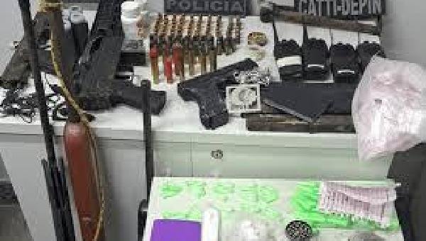 ILHÉUS: OPERAÇÃO DA FICCO TERMINA COM UM MORTO, FORAGIDOS PRESOS E ARMAS APREENDIDAS