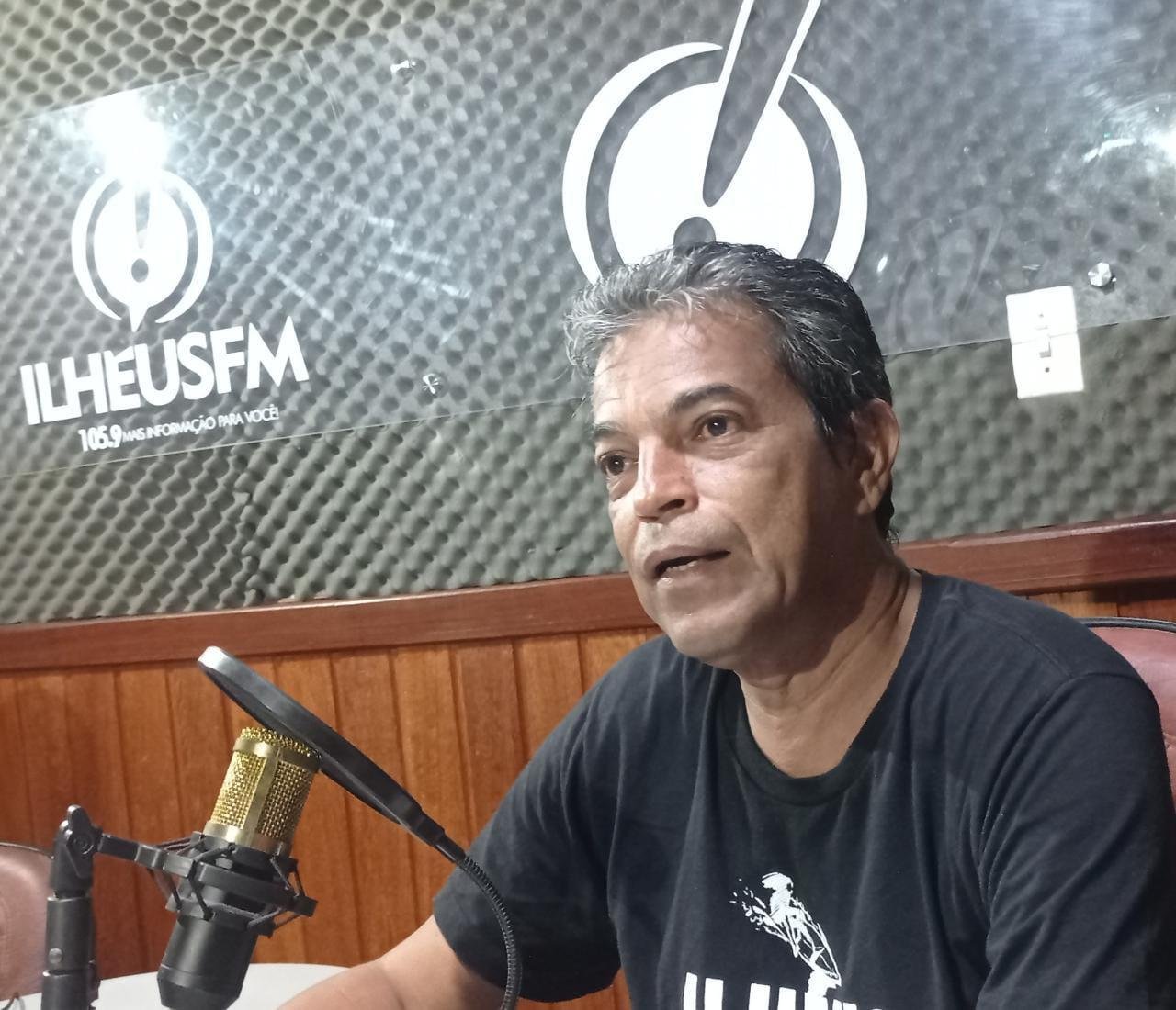 ADELINO FRANÇA CELEBRA MEIO SÉCULO DO SURF EM ILHÉUS ADELINO FRANÇA CELEBRA MEIO SÉCULO DO SURF EM ILHÉUS