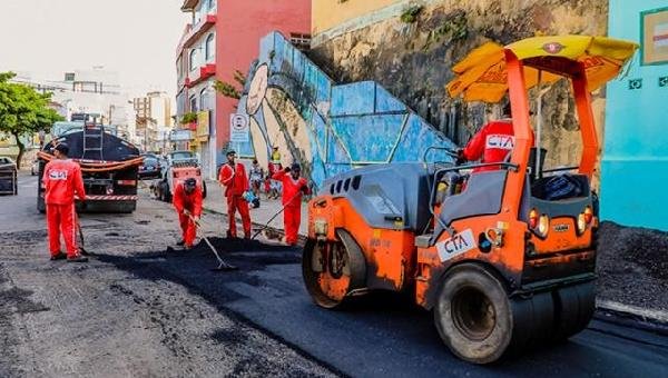 ASSINADA ORDEM DE SERVIÇO PARA RECAPEAMENTO ASFÁLTICO DE RUAS EM ILHÉUS