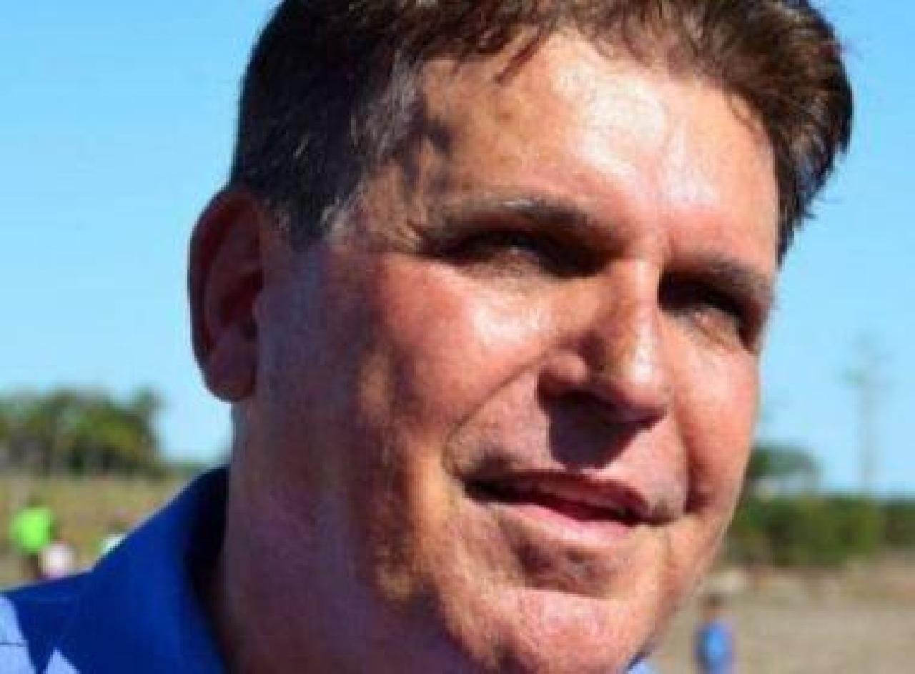 EUNÁPOLIS: EX-PREFEITO TEM PIORA NA SAÚDE DEVIDO À COVID-19 E É TRANSFERIDO PARA SP EUNÁPOLIS: EX-PREFEITO TEM PIORA NA SAÚDE DEVIDO À COVID-19 E É TRANSFERIDO PARA SP