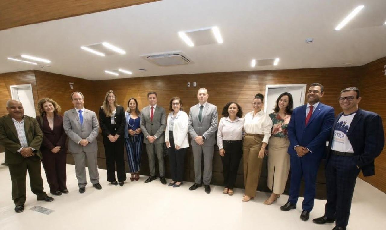 OAB ILHÉUS PARTICIPA DE REUNIÃO COM PRESIDENTE DO TJBA E REFORÇA PAUTAS ESTRUTURANTES PARA A REGIÃO