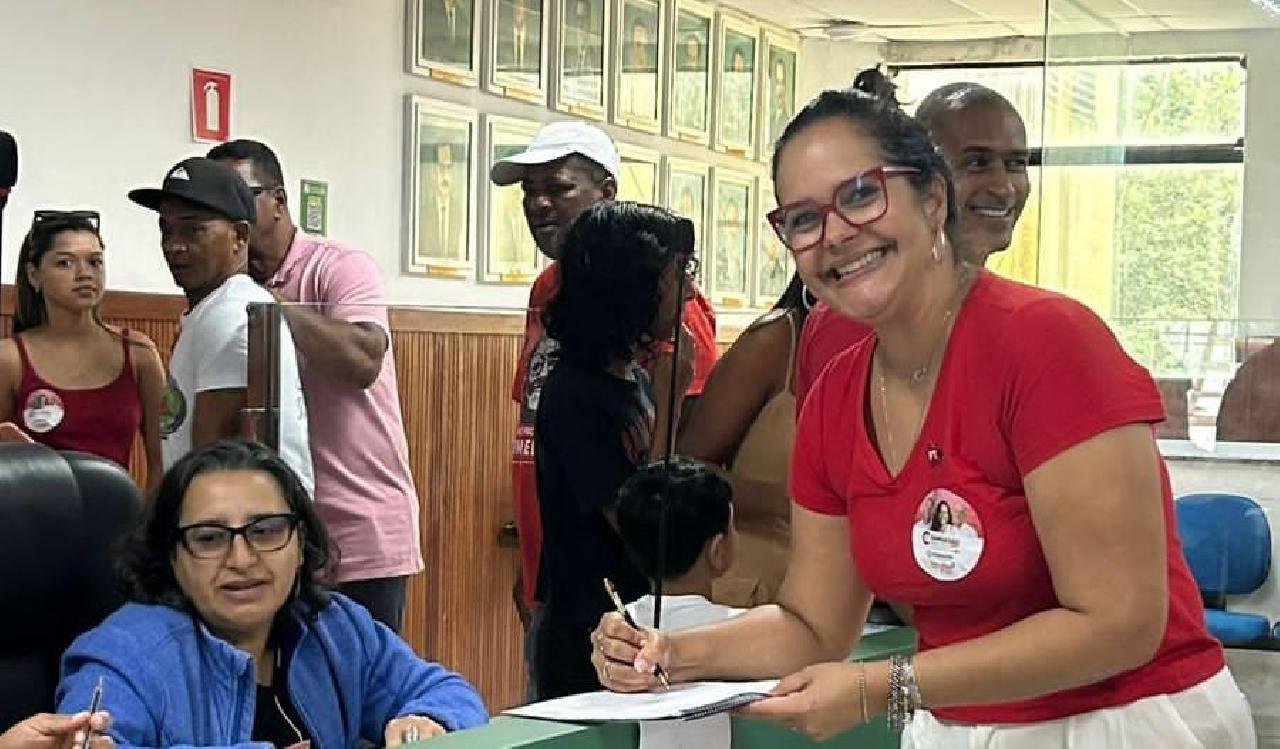 PT DE ILHÉUS ELEGE NOVA PRESIDENTA E COMEMORA AUMENTO EXPRESSIVO DE PARTICIPAÇÃO NO PED 2025 PT DE ILHÉUS ELEGE NOVA PRESIDENTA E COMEMORA AUMENTO EXPRESSIVO DE PARTICIPAÇÃO NO PED 2025