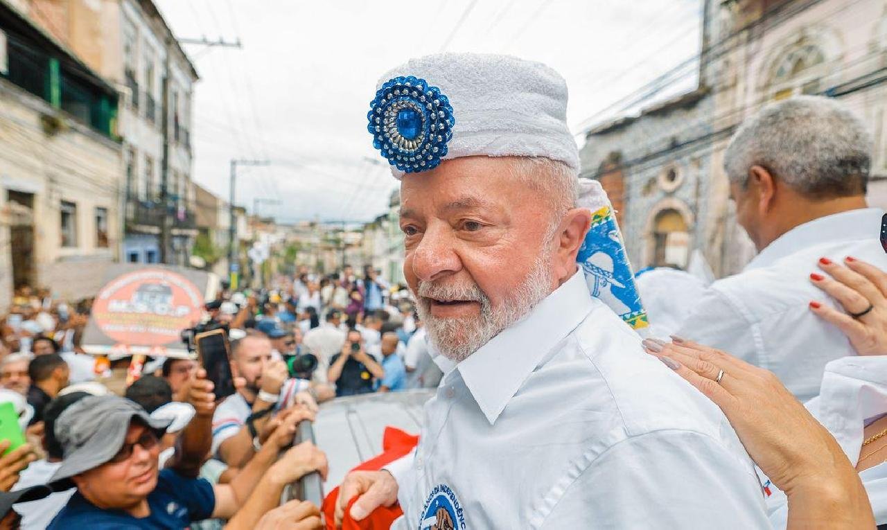 EM SEIS MESES DE GOVERNO, PRESIDENTE LULA JÁ DESEMBARCOU CINCO VEZES NA BAHIA EM SEIS MESES DE GOVERNO, PRESIDENTE LULA JÁ DESEMBARCOU CINCO VEZES NA BAHIA