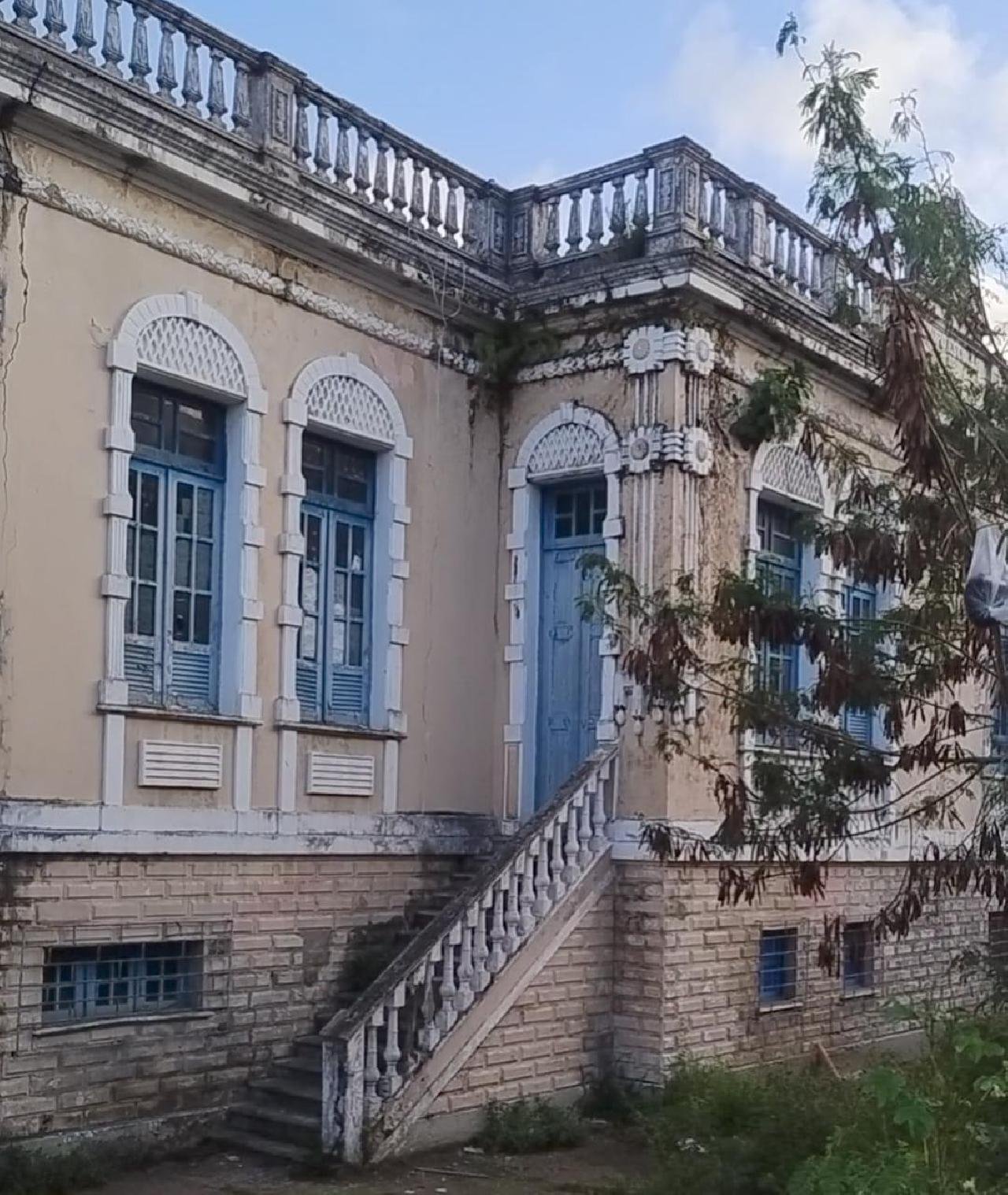 O ABANDONO QUE CONSOME ILHÉUS: PATRIMÔNIO HISTÓRICO À BEIRA DA RUÍNA