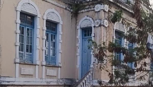 O ABANDONO QUE CONSOME ILHÉUS: PATRIMÔNIO HISTÓRICO À BEIRA DA RUÍNA