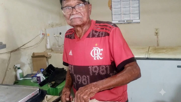 FIM DE UMA ERA NA CENTRAL DO MALHADO: CHINA DO CARNEIRO, O REI DOS CORTES, PARTE SEM AVISO E DEIXA LEGIÃO DE AMIGOS EM LUTO