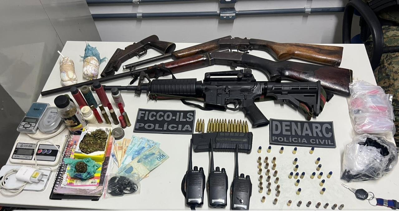 POLICIAIS PRENDEM LÍDER DE FACÇÃO EM ILHÉUS; COMPARSA MORRE EM CONFRONTO POLICIAIS PRENDEM LÍDER DE FACÇÃO EM ILHÉUS; COMPARSA MORRE EM CONFRONTO