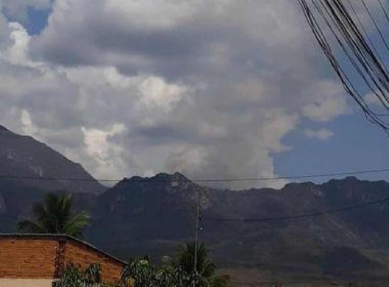 RIO DE CONTAS: FOGO ATINGE ÁREA QUE ABRIGA ANIMAIS SILVESTRES E NASCENTES