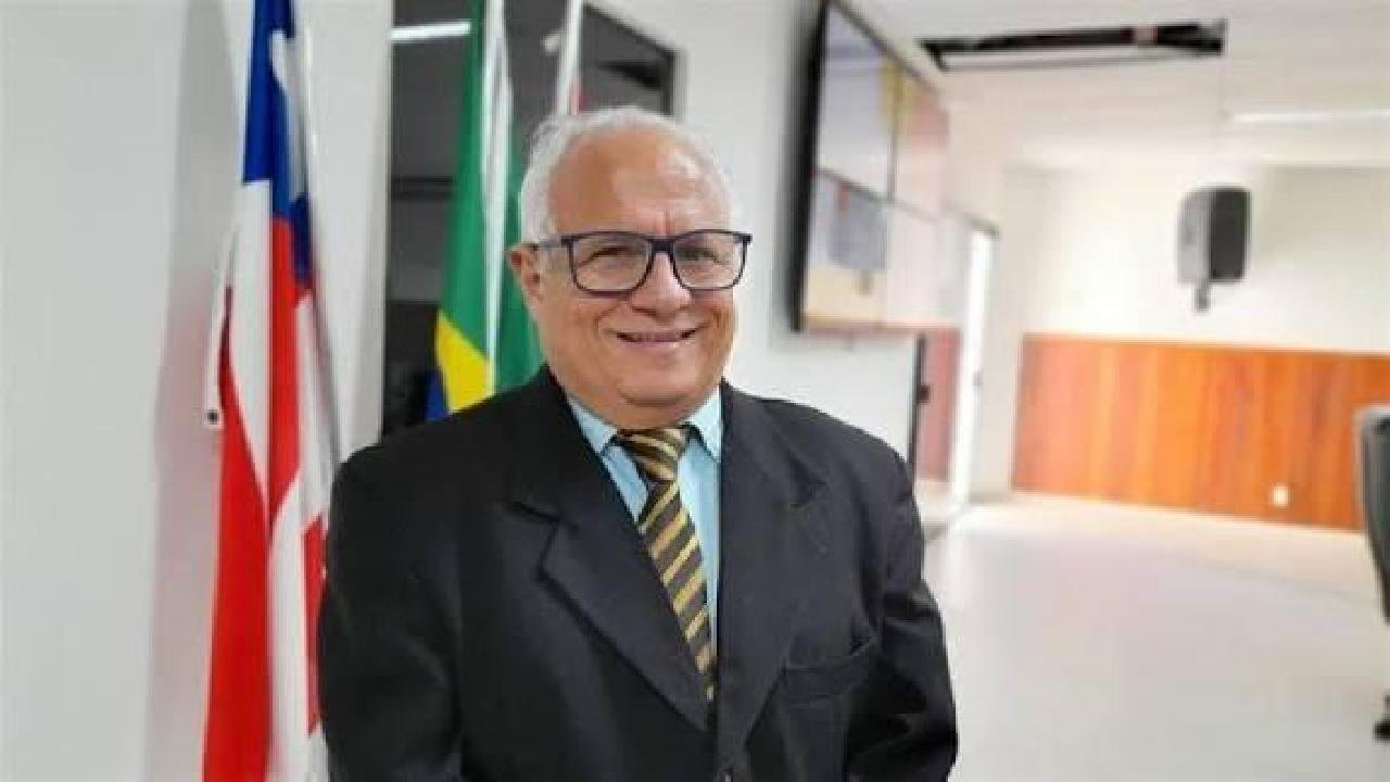 VEREADOR PAULO CARQUEIJA EXONERA ASSESSOR ENVOLVIDO EM CRIME DE FEMINICÍDIO VEREADOR PAULO CARQUEIJA EXONERA ASSESSOR ENVOLVIDO EM CRIME DE FEMINICÍDIO