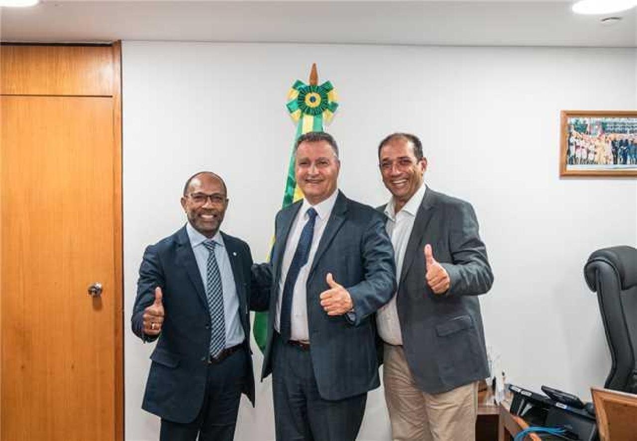 Prefeitura Municipal de Ilhéus - Prefeito de Ilhéus entrega novo Posto de  Saúde construído em Olivença