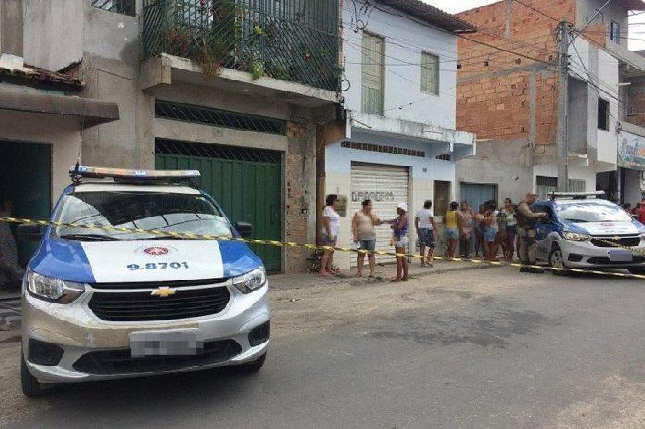 IDOSA É MORTA A TIROS APÓS RECEBER PEDIDO DE ORAÇÃO EM TEIXEIRA DE FREITAS IDOSA É MORTA A TIROS APÓS RECEBER PEDIDO DE ORAÇÃO EM TEIXEIRA DE FREITAS