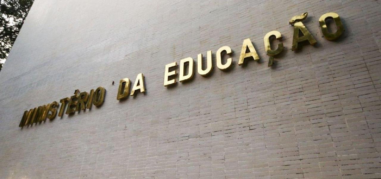 CALENDÁRIO DE INSCRIÇÕES DO SISU, PROUNI E FIES É ANTECIPADO PELO MEC CALENDÁRIO DE INSCRIÇÕES DO SISU, PROUNI E FIES É ANTECIPADO PELO MEC