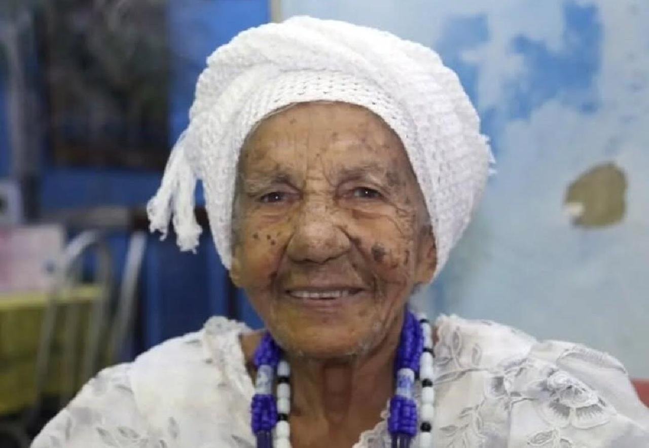 MORRE AOS 108 ANOS MÃE CARMOSINA! FALECIMENTO COMOVE COMUNIDADE DE ILHÉUS