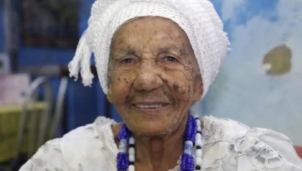 MORRE AOS 108 ANOS MÃE CARMOSINA! FALECIMENTO COMOVE COMUNIDADE DE ILHÉUS