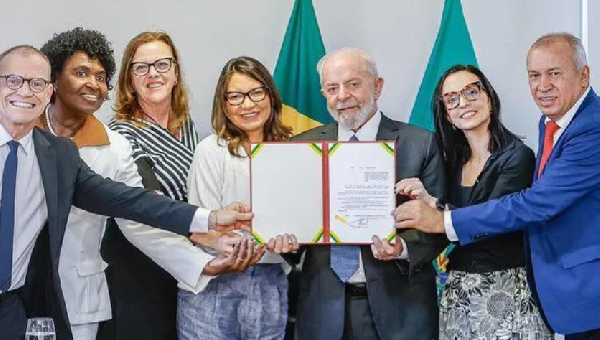 SANCIONADA PELO PRESIDENTE LULA LEI QUE MANTÉM EM SIGILO NOME DE MULHERES VÍTIMAS DE VIOLÊNCIA DOMÉSTICA