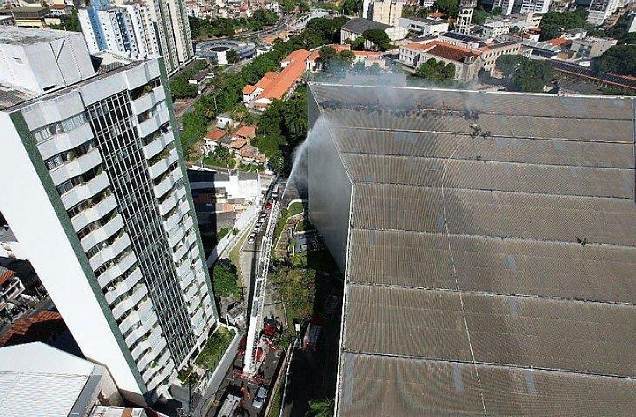 GOVERNADOR AFIRMA QUE TCA SERÁ RECUPERADO COM MÁXIMA BREVIDADE GOVERNADOR AFIRMA QUE TCA SERÁ RECUPERADO COM MÁXIMA BREVIDADE