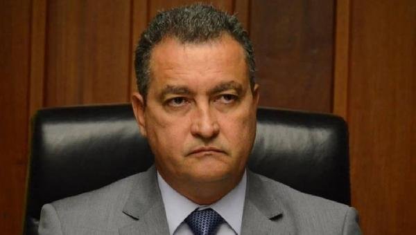 GOVERNO DA BAHIA NÃO TEM 'LAÇOS DE AMIZADE' COM BANDIDOS, REBATE RUI COSTA