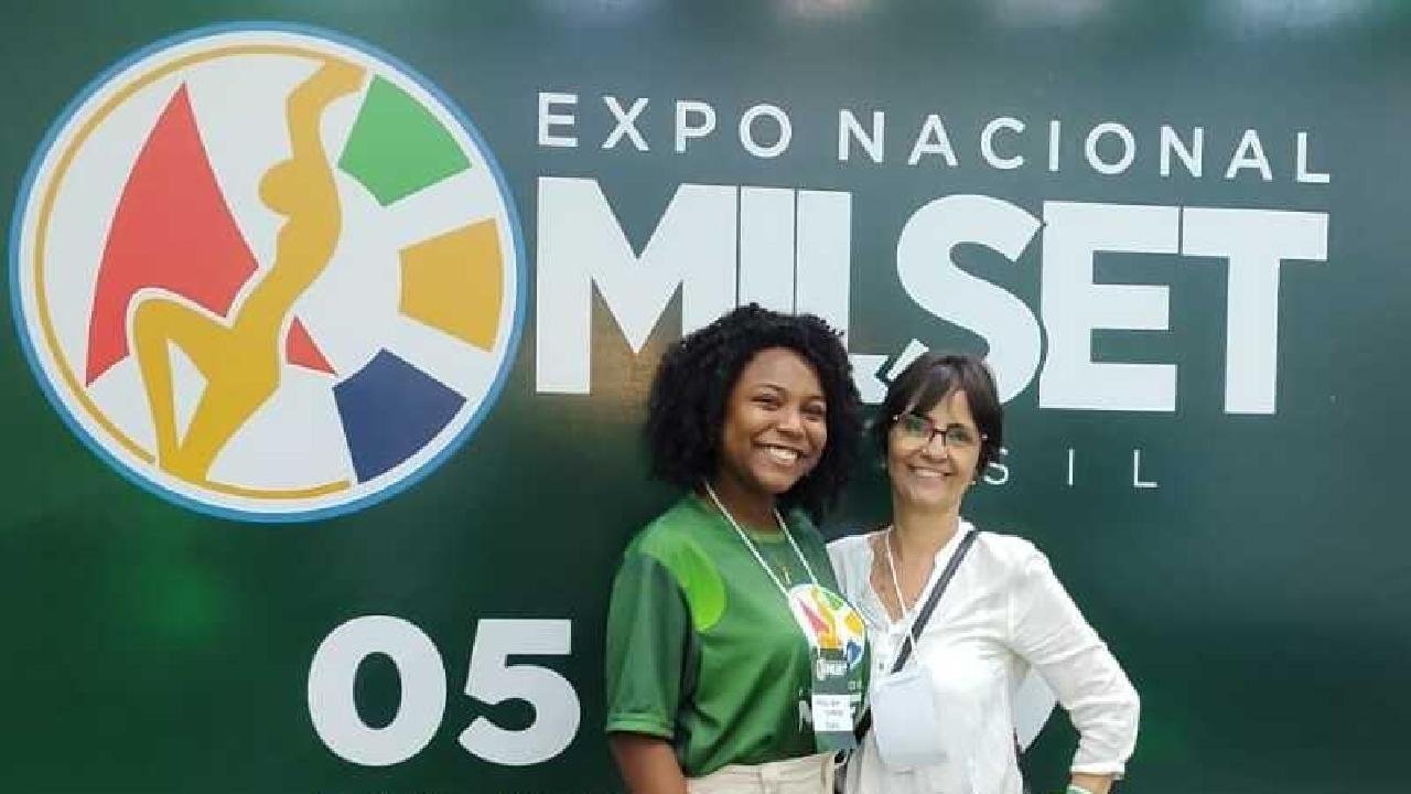 PROJETO DE ADUBAÇÃO RENDE PRÊMIO NACIONAL A ESTUDANTES DE ILHÉUS PROJETO DE ADUBAÇÃO RENDE PRÊMIO NACIONAL A ESTUDANTES DE ILHÉUS