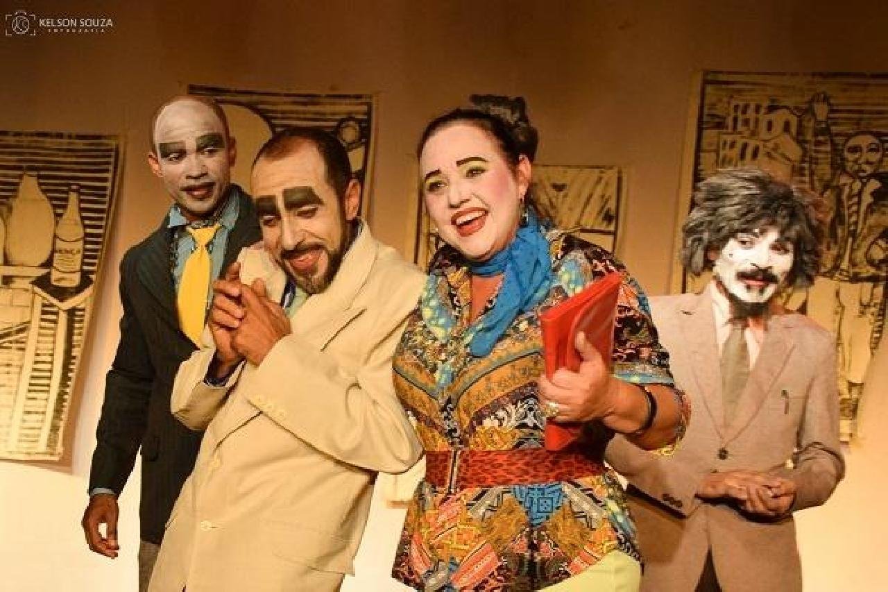 SÓCIOS DO ANTIGO CLUBE DO PONTAL DOAM TERRENO AO TEATRO POPULAR DE ILHÉUS SÓCIOS DO ANTIGO CLUBE DO PONTAL DOAM TERRENO AO TEATRO POPULAR DE ILHÉUS