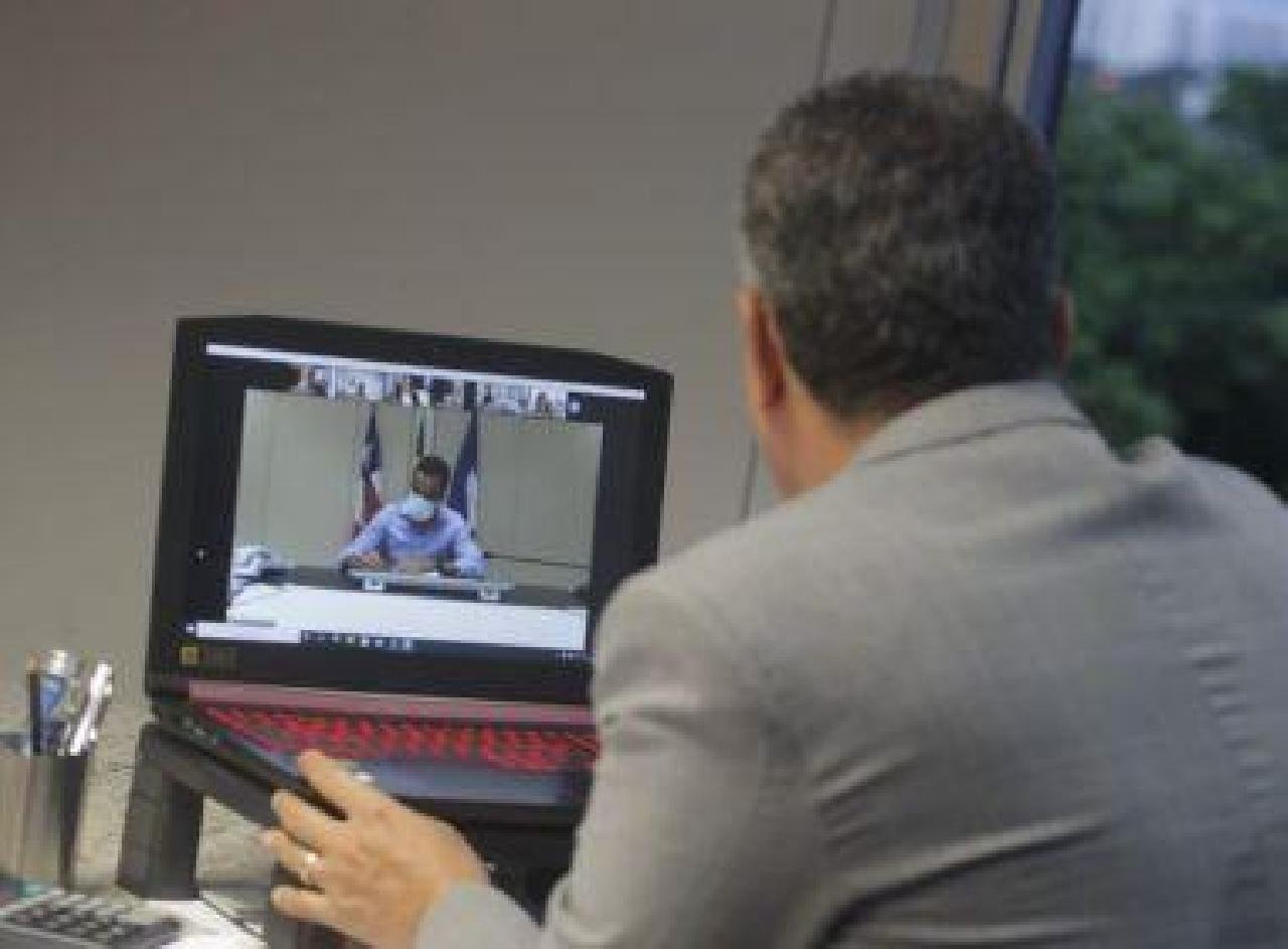SERVIÇOS PARA FUNCIONAMENTO DAS INDÚSTRIAS SERÃO PERMITIDOS DURANTE TOQUE DE RECOLHER SERVIÇOS PARA FUNCIONAMENTO DAS INDÚSTRIAS SERÃO PERMITIDOS DURANTE TOQUE DE RECOLHER