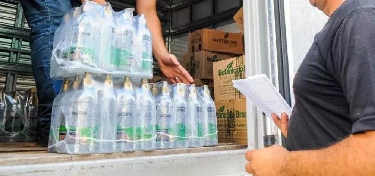 HOMEM É PRESO EM AMARGOSA APÓS COMPRAR TODO ESTOQUE DE ÁLCOOL EM GEL HOMEM É PRESO EM AMARGOSA APÓS COMPRAR TODO ESTOQUE DE ÁLCOOL EM GEL