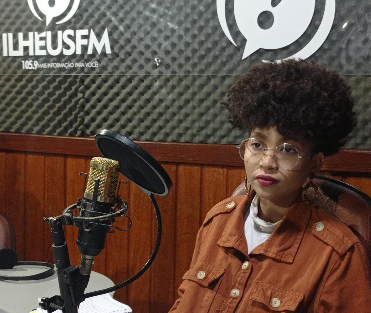 "O PSOL É UM PARTIDO PLURAL E DE MUITAS CORRENTES”, DIZ SHAYRA LUIZA "O PSOL É UM PARTIDO PLURAL E DE MUITAS CORRENTES”, DIZ SHAYRA LUIZA