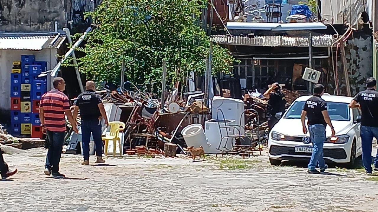 OPERAÇÃO PREVENTIVA É REALIZADA EM FERROS-VELHOS PARA COIBIR RECEPTAÇÃO DE PRODUTOS DE FURTO EM ILHÉUS OPERAÇÃO PREVENTIVA É REALIZADA EM FERROS-VELHOS PARA COIBIR RECEPTAÇÃO DE PRODUTOS DE FURTO EM ILHÉUS