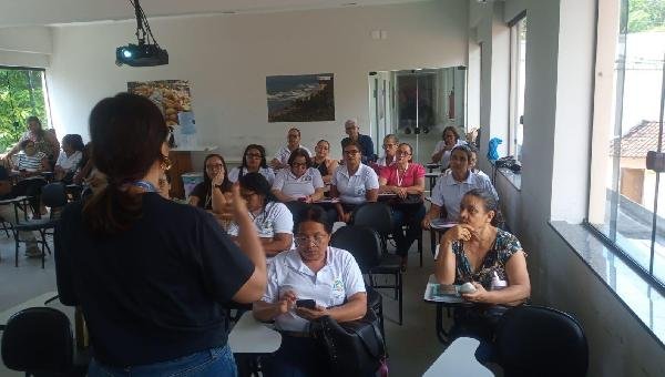 AGENTES COMUNITÁRIOS DE SAÚDE DE ILHÉUS PARTICIPAM DE TREINAMENTO SOBRE CALENDÁRIO VACINAL AGENTES COMUNITÁRIOS DE SAÚDE DE ILHÉUS PARTICIPAM DE TREINAMENTO SOBRE CALENDÁRIO VACINAL