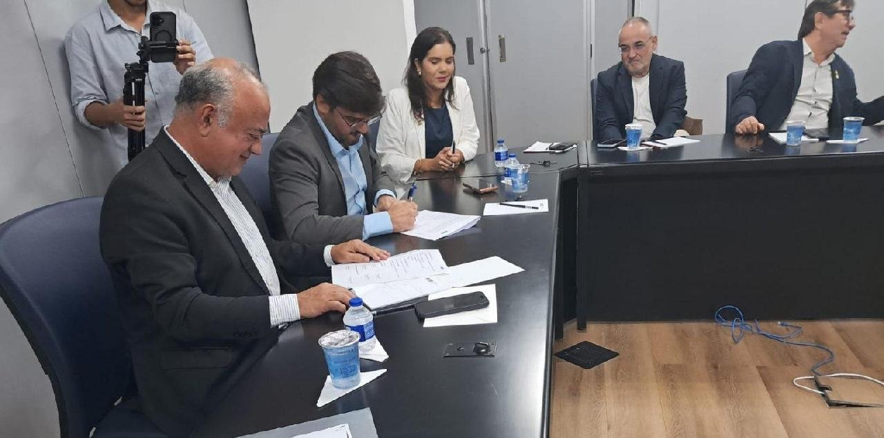 SESI E SENAI FIRMAM CONTRATOS COM PREFEITURA DE ILHÉUS PARA QUALIFICAÇÃO PROFISSIONAL E EDUCAÇÃO TECNOLÓGICA