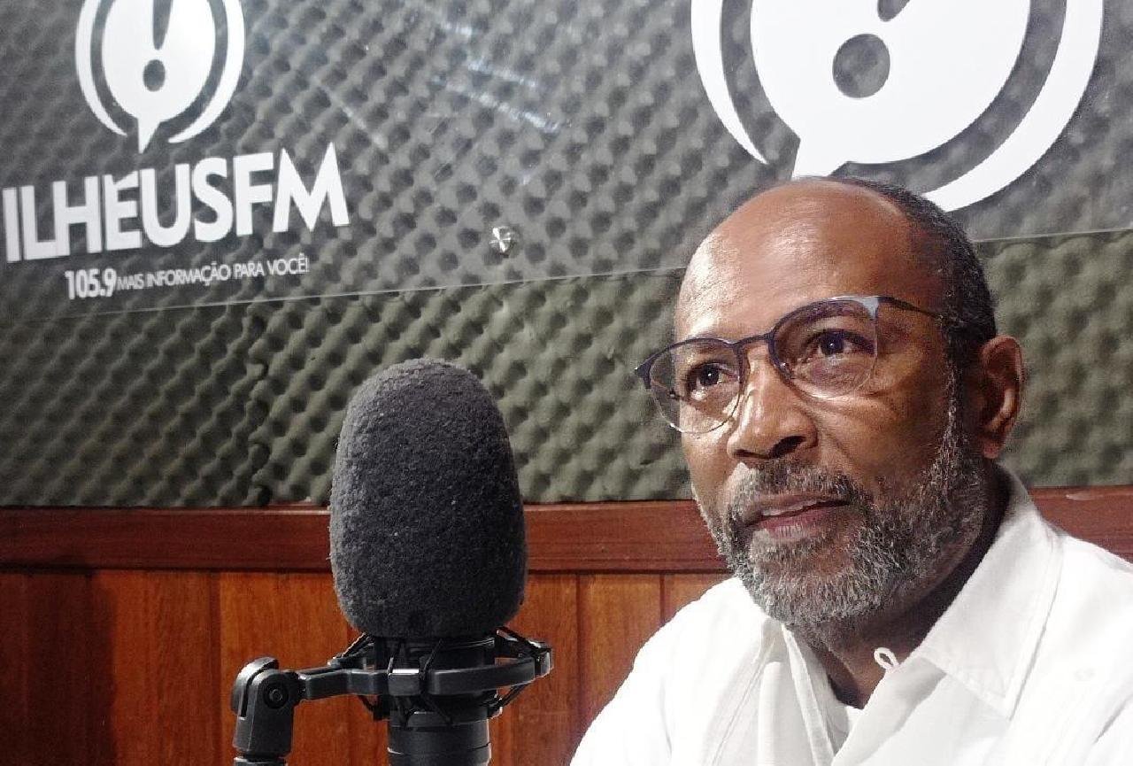 "JERÔNIMO DISSE QUE SE SENTE DESAFIADO A FAZER IGUAL OU MAIS DO QUE RUI POR ILHÉUS", DECLAROU VICE-PREFEITO "JERÔNIMO DISSE QUE SE SENTE DESAFIADO A FAZER IGUAL OU MAIS DO QUE RUI POR ILHÉUS", DECLAROU VICE-PREFEITO
